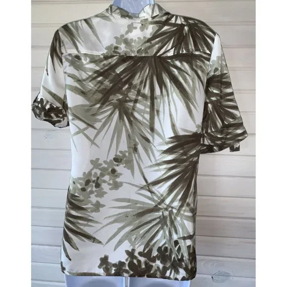 CHICO'S Sz 0 (SMALL) Palm Print Roll Tab Short Sleeve Safari Blouse Pockets VGUC - Picture 7 of 10